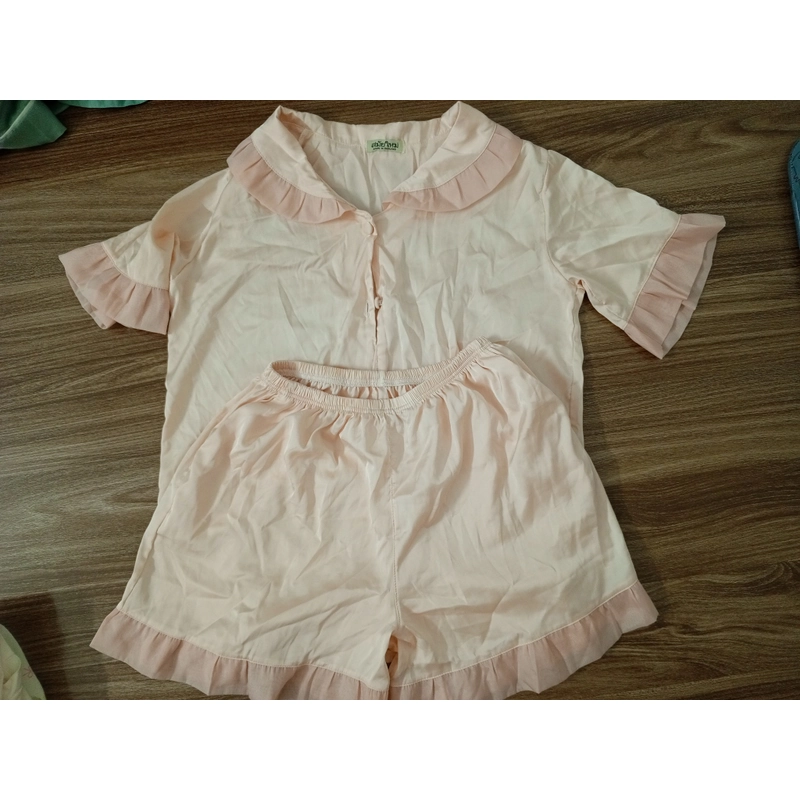 Bộ đồ ngủ màu hồng nhạt  543263