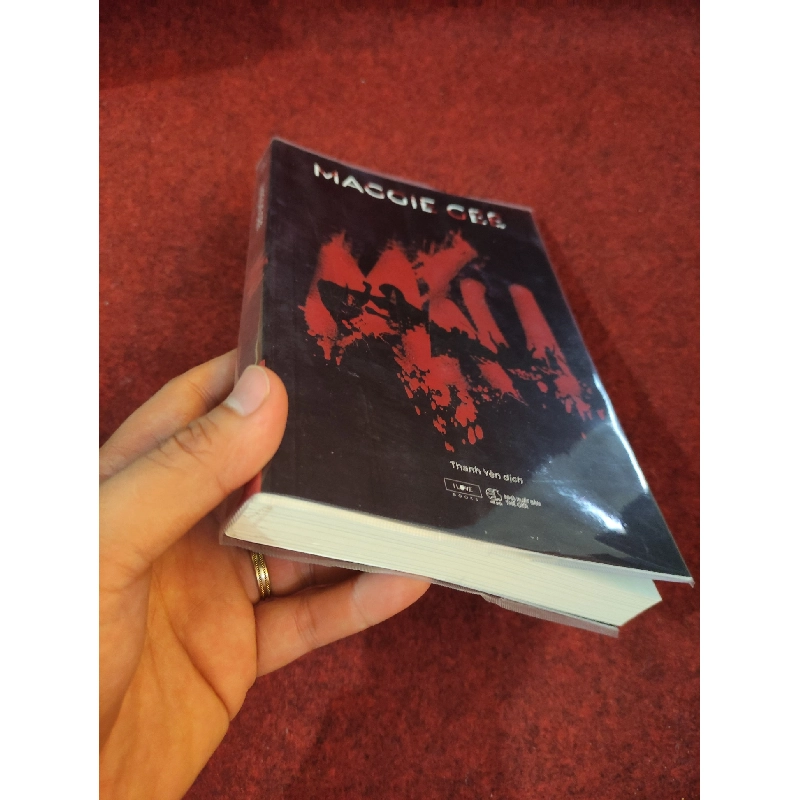 Máu - Maggie Gree 910381