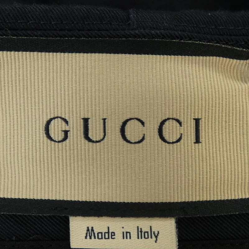Quần short GUCCI - Hàng hiệu Authentic 892212