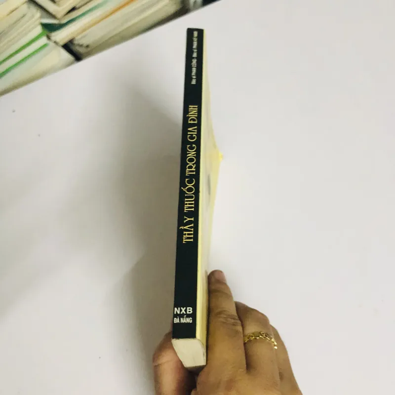 THẦY THUỐC TRONG GIA ĐÌNH  693673