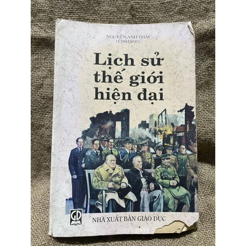 Lịch sử thế giới hiện đại - mấy trang đầu bị mất góc  1000054