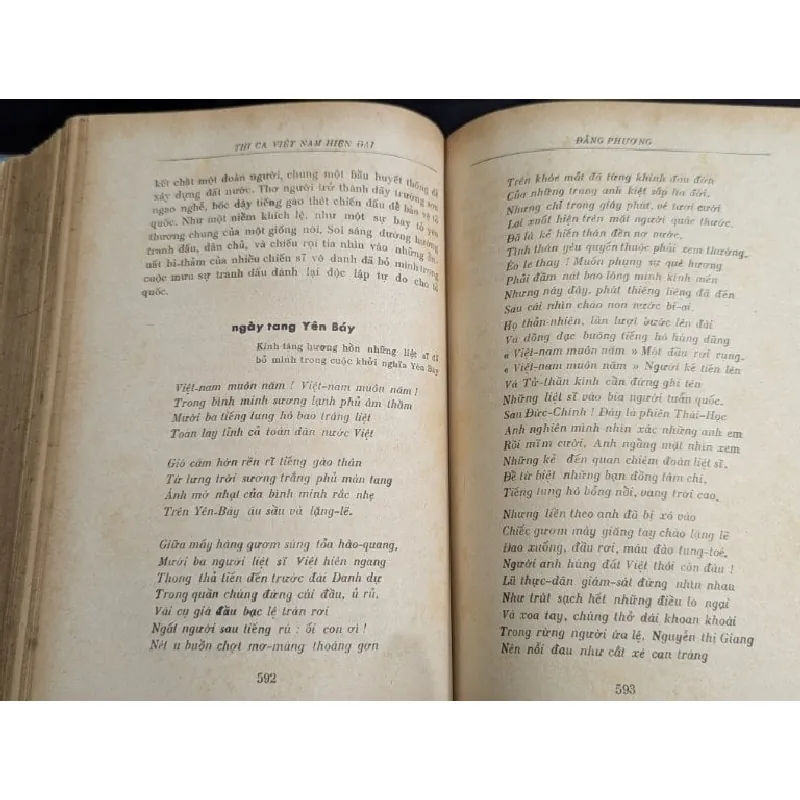 Thi ca việt nam hiện đại - Trần Tuấn kiệt 727107
