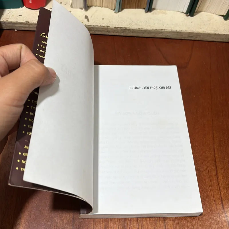 II Bút Ký: Đi Tìm Huyền Thoại Cho Đất - Nguyễn Nhã Tiên - 2015 722506