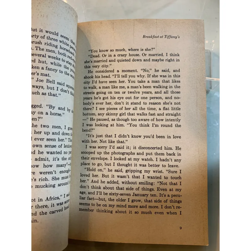 BREAKFAST AT TIFFANY'S (BỮA SÁNG Ở TIFFANY'S) - TRUMAN CAPOTE 961302