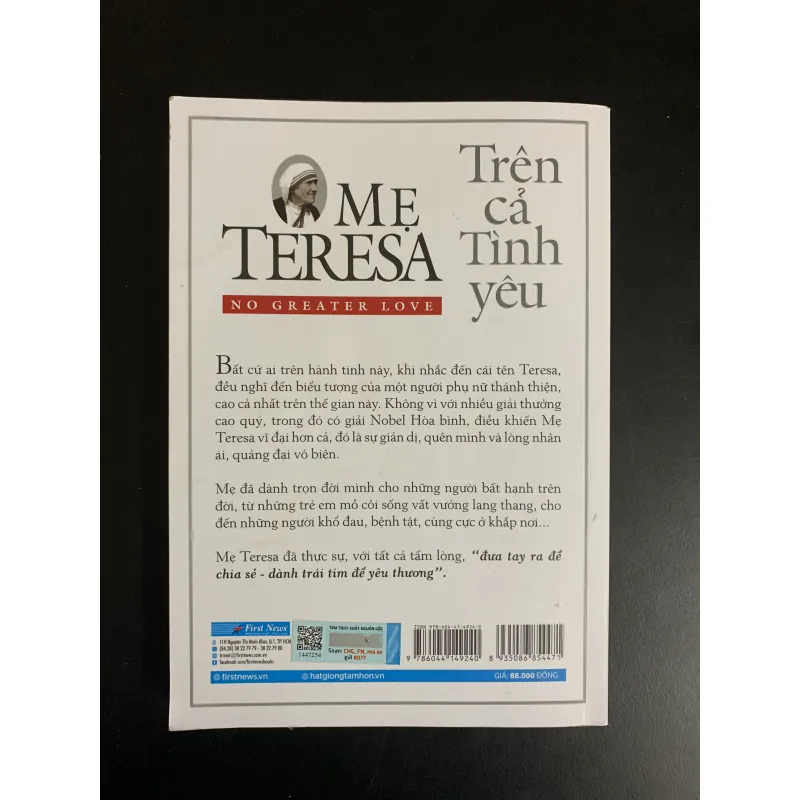 (Sách cũ) Mẹ Teresa - Trên cả Tình Yêu - No greater Love  990599