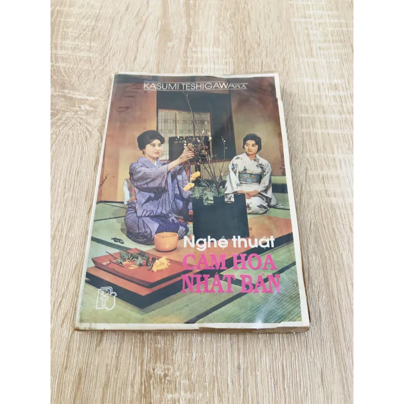 NGHỆ THUẬT CẮM HOA NHẬT BẢN  960122