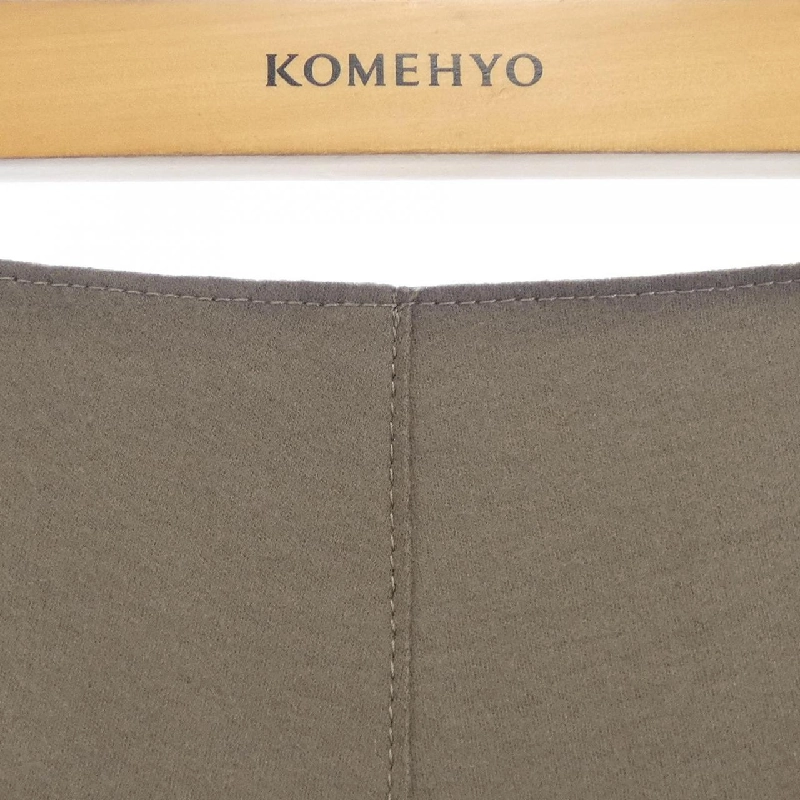 BEIGE. Váy - Hàng hiệu Authentic 819947