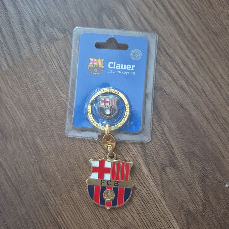 ⚽️ Móc Khóa FC Barcelona – Bản Biểu Tượng Vàng Chính Hãng ⚽️ 499050