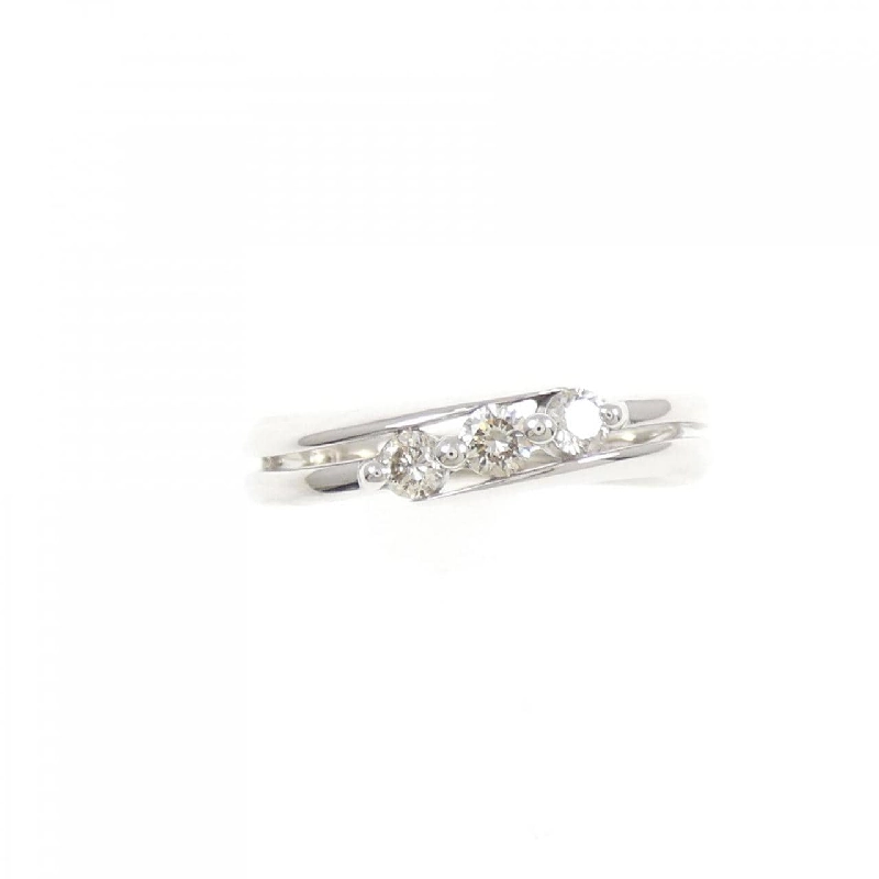 Nhẫn kim cương ba viên K18WG 0.20CT 666179