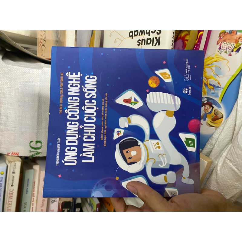 Sách ứng dụng công nghệ làm chủ cuộc sống 308296