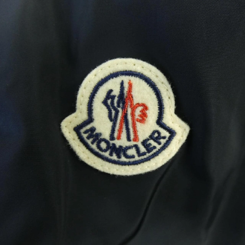 Áo khoác MONCLER OUTREMER 632766