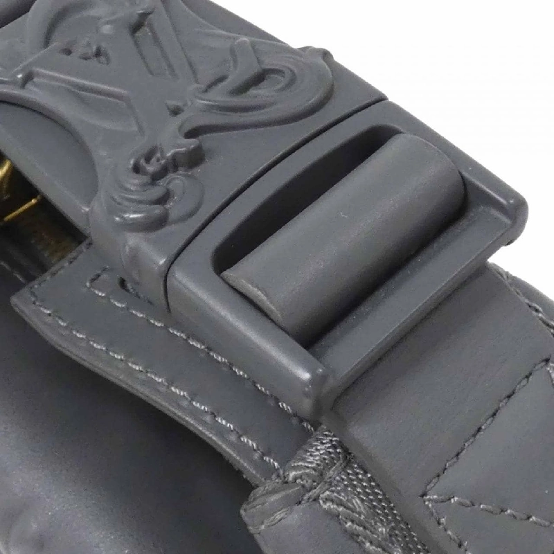 Túi đeo chéo Louis Vuitton LV Ornament Cruiser Messenger 2023SS M21812 612021