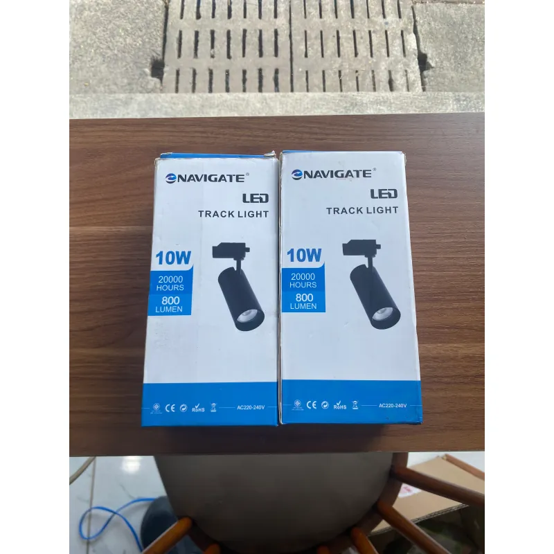 Đèn rọi ray 10W Navigate ánh sáng vàng  961464