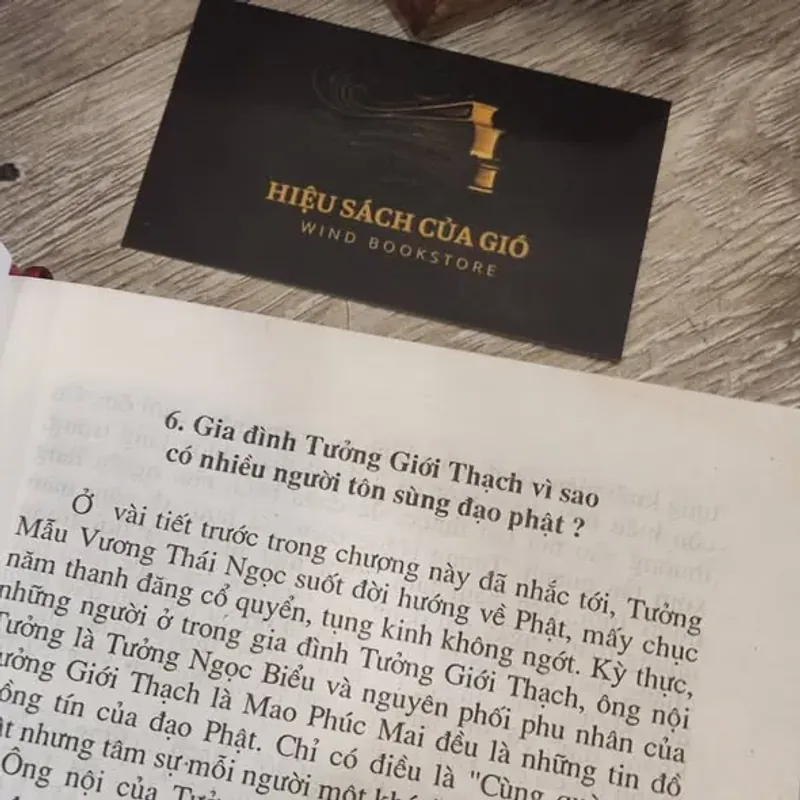 [Bìa cứng] Chìm nổi - (Viết về Tưởng Giới Thạch) 990145