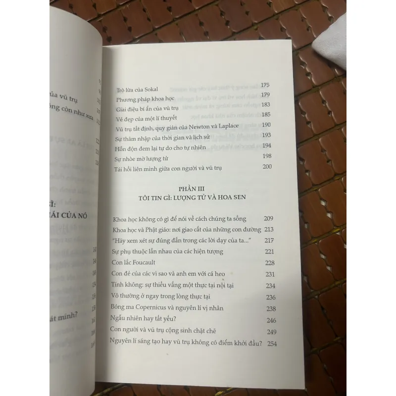 Vũ trụ và hoa sen - Trịnh Xuân Thuận 992265