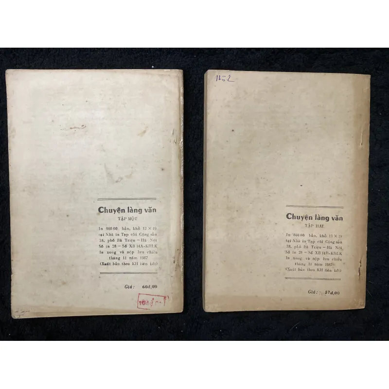 Chuyện làng văn Việt Nam và Thế giới (trọn bộ 2 tập)  1032477