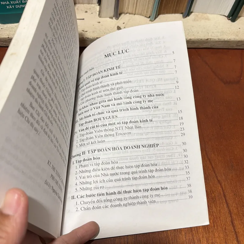 II Tập Đoàn Kinh Tế Và Một Số Vấn Đề Về Xây Dựng Tập Đoàn Kinh Tế Ở Việt Nam - Minh Châu 755370