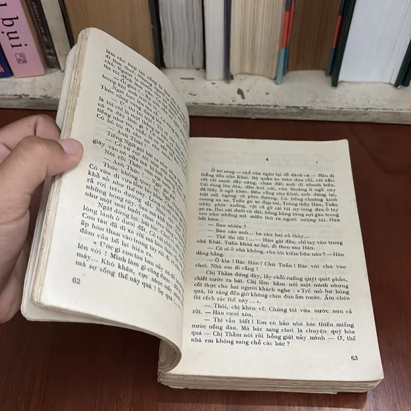II Tiểu Thuyết: Đất Làng - Nguyễn Thị Ngọc Tú - 1978 593287