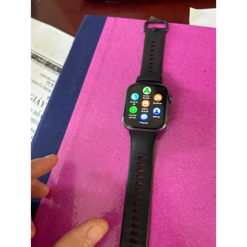 Đồng hồ Huawet Watch Fit 4 mới dùng 20 ngày mới 99% muốn bán bạn nào mua Liên hệ mình 726726