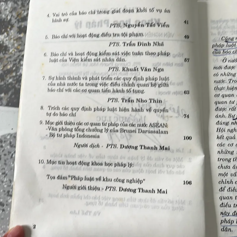 [luật- chính trị] khoa học pháp lý- quan hệ giữa báo chí với cơ quan tiến hành tố tụng 563194