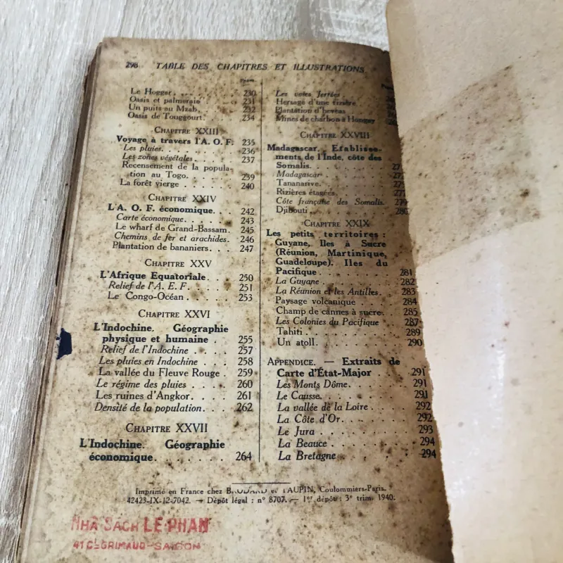 Sách địa lý Pháp xưa – in từ thời 1940 971728