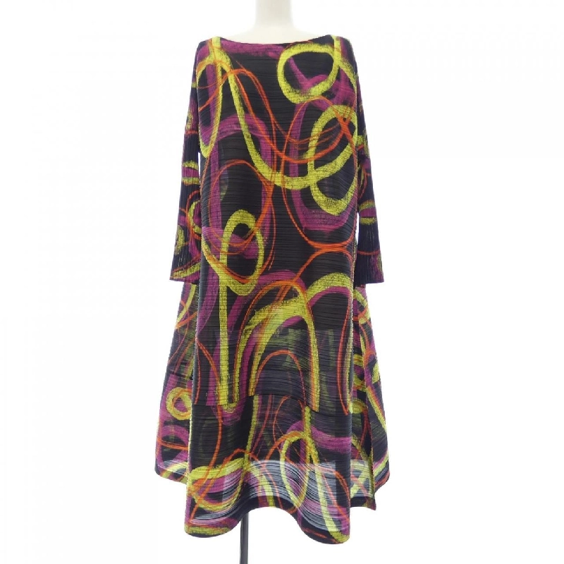 Pleats Please 2022JUMP&TURN PP23JH716 7577112 Váy 647713