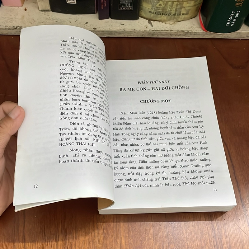 [Có Chữ Ký Tác Giả] - II Tiểu Thuyết Lịch Sử: Chuyện Tình Duyên Thời Nhà Trần - Lê Khôi 525290