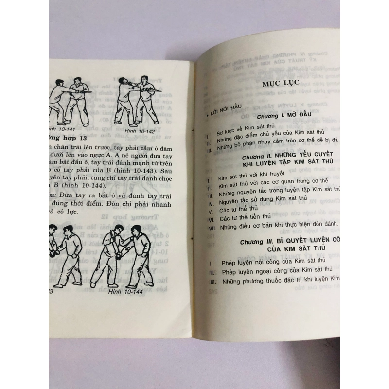 KIM SÁT THỦ KỸ THUẬT TỰ VỆ PHẢN CÔNG - 333 trang, nxb: 2002 541388