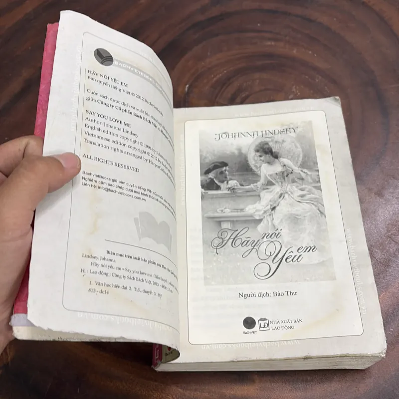 [Sách Không Đẹp, Ẩm, Mốc] - II Văn Học: Hãy Nói Yêu Em - 2013 977244