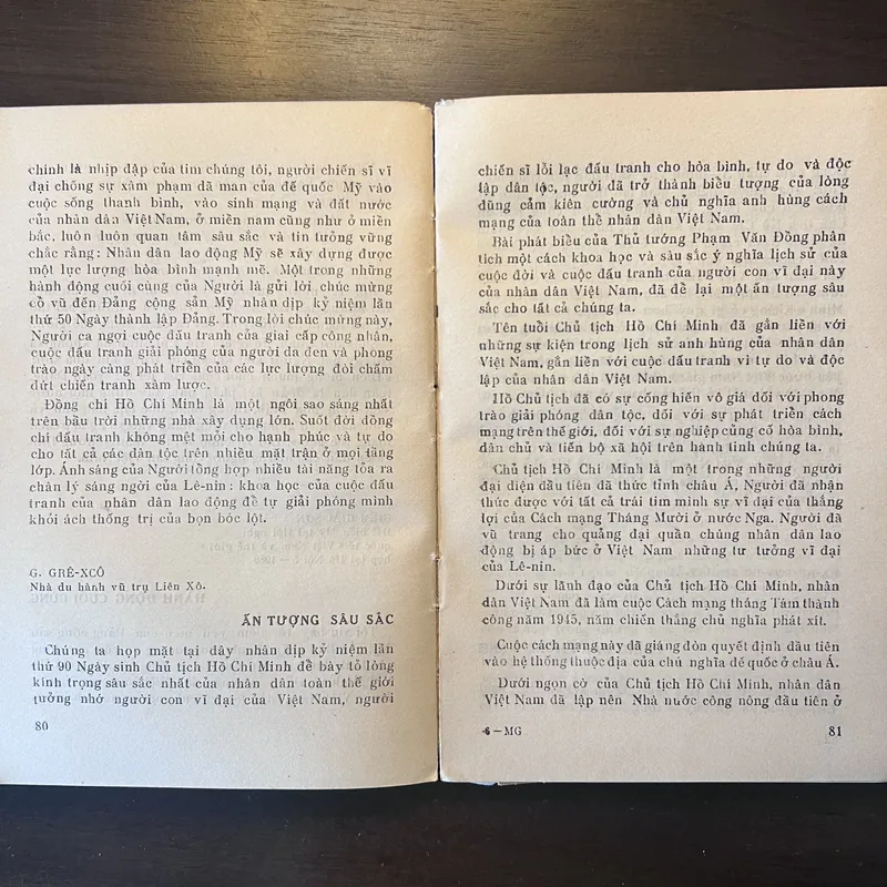 Một giờ với đồng chí Hồ Chí Minh 625104