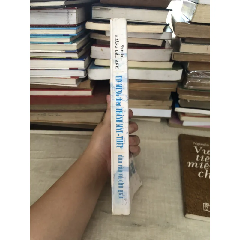 Tin mừng theo Thánh Mát-Thêu 995123