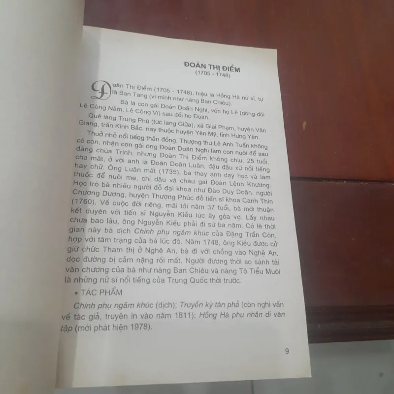 CÁC NHÀ THƠ NỮ VIỆT NAM, sáng tác và phê bình 931104