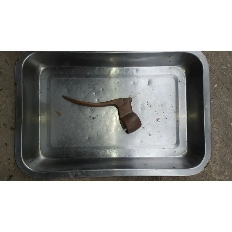 MỘT CHIẾC TAY PHANH XE ĐẠP CỔ XƯA BẰNG ĐỒNG CỔ 662840