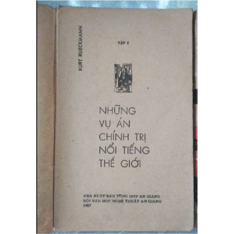 Những Vụ Án Chính Trị Nổi Tiếng Thế Giới (Bộ 2 Tập) 8552