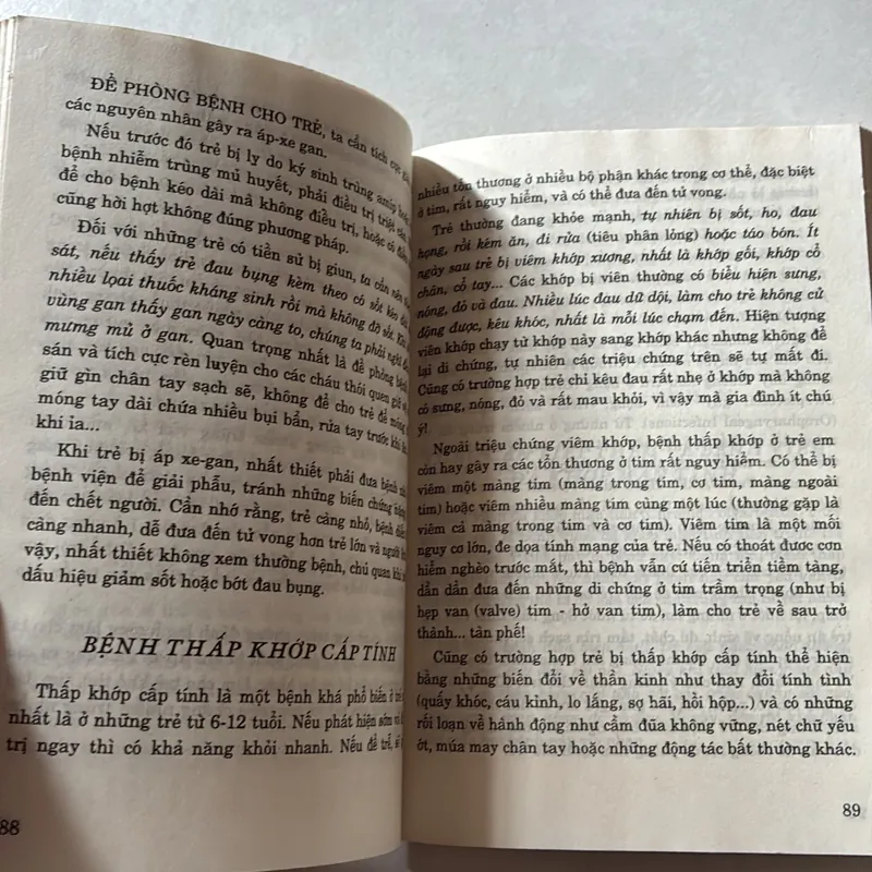 Bệnh tật vẫn luôn rình rập con trẻ - Bs Phạm Khắc Trí 738398