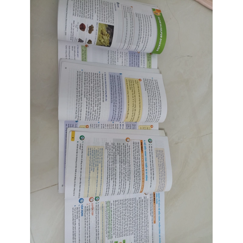 Combo 3 sách giáo khoa lớp 11 kết nối tri thức hóa học, GDKT và PL, tin học 460744