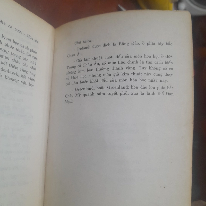 Jules Verne - CUỘC DU HÀNH VÀO TRUNG TÂM TRÁI ĐẤT (tóm lược) 463219