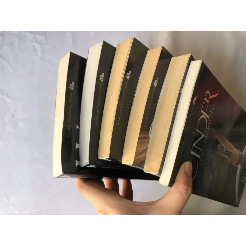 The Luna Chronicles Công Chúa Mặt Trăng - Marissa Meyer 970144