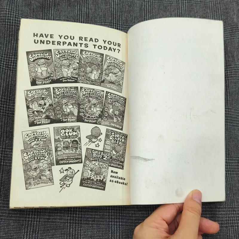 (Ngoại văn) Captain Underpants and The Terrifying Return of Tippy Tinkletrousers 1035866