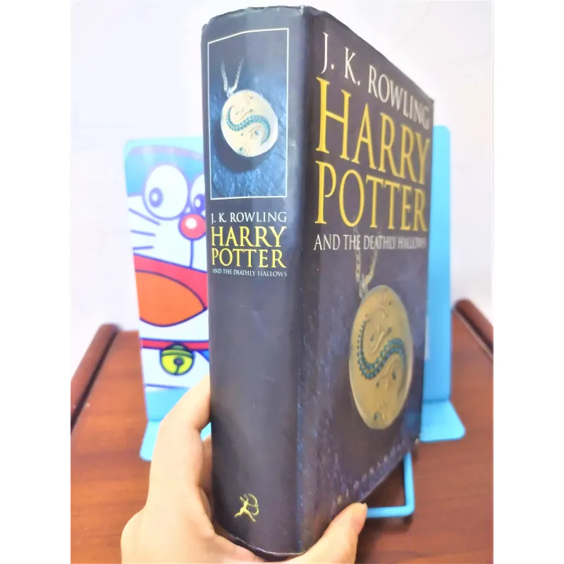 Sách ngoại văn: Harry Potter and the deathly Hallows - TGL JK Rowling 960328
