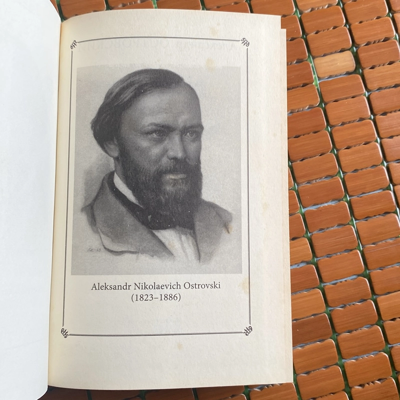 KHU RỪNG, ALEKSANDR OSTROVSKI, BẢN BÌA CỨNG, VTB 2015 472367