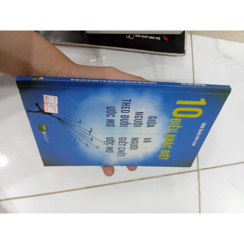 Sách 10 điều khác biệt giữ người theo đuổi ước mơ Và Người Giết Chết Uớc Mơ 1028220