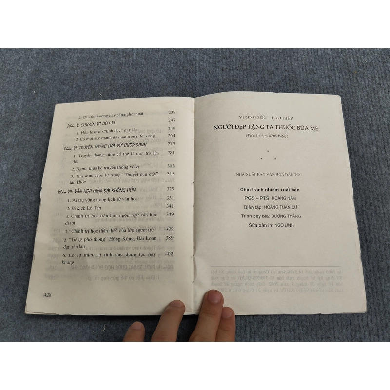 NGƯỜI ĐẸP TẶNG TA THUỐC BÙA MÊ (ĐỐI THOẠI VĂN HỌC) 469923
