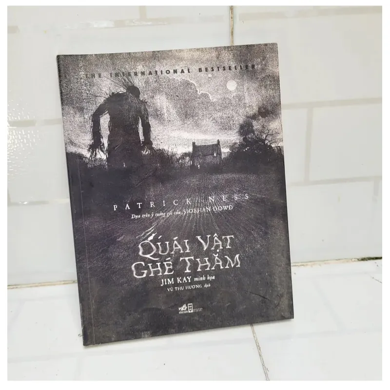 Quái vật ghé thăm - Patrick Ness 930717