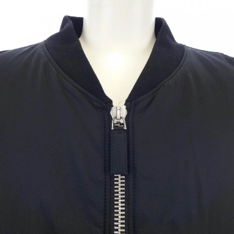 Áo khoác PRADA - Hàng hiệu Authentic 900241