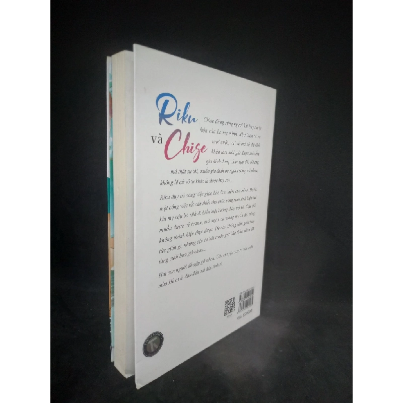 [Phiên Chợ Sách Cũ] Riku và Chige - Chàng trai phân chia thế giới và cô gái trong biệt thự 2303 413958