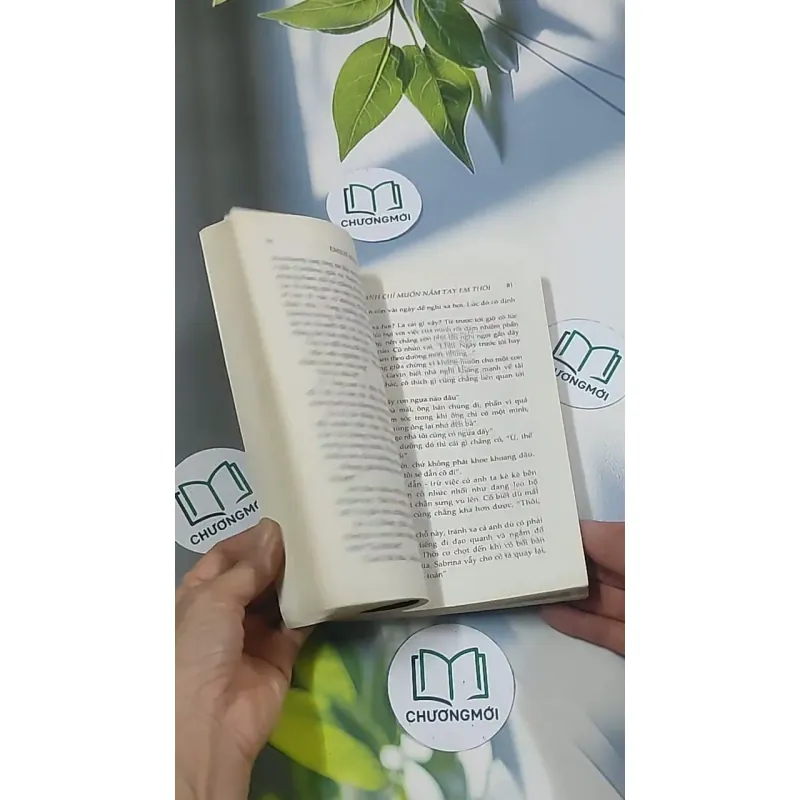 Anh chỉ muốn nắm tay em thôi - Emily Rose 694967