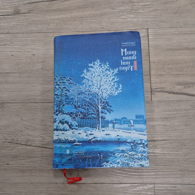 Sách bìa cứng "Mong manh hoa tuyết" 363831
