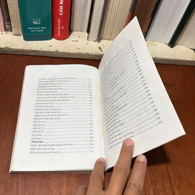 Sách Phật Giáo: Gương Sáng Người Xuất Gia - Đại Sư Liên Trì - Thích Tâm Anh (Dịch) - 2007 755431