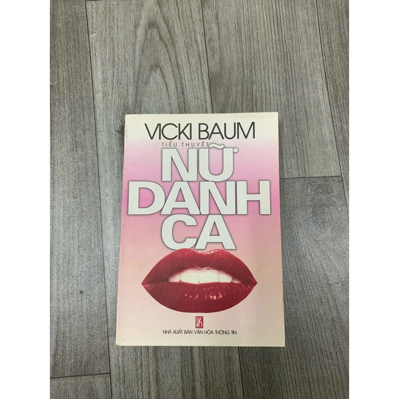 Nữ danh ca - Vicki Baum. 1b4 518953